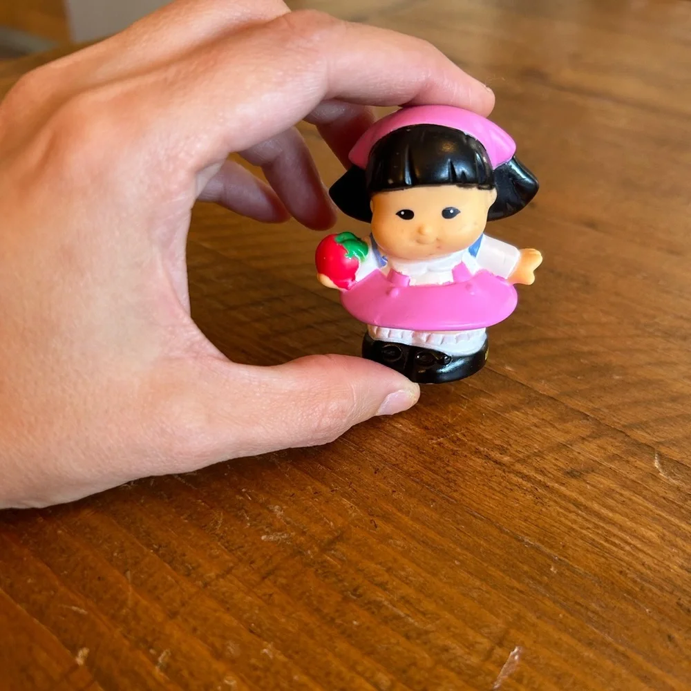 Fisher Price Little People Sonya with apple as is